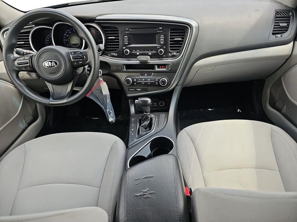 Used 2015 Black Kia LX image 9