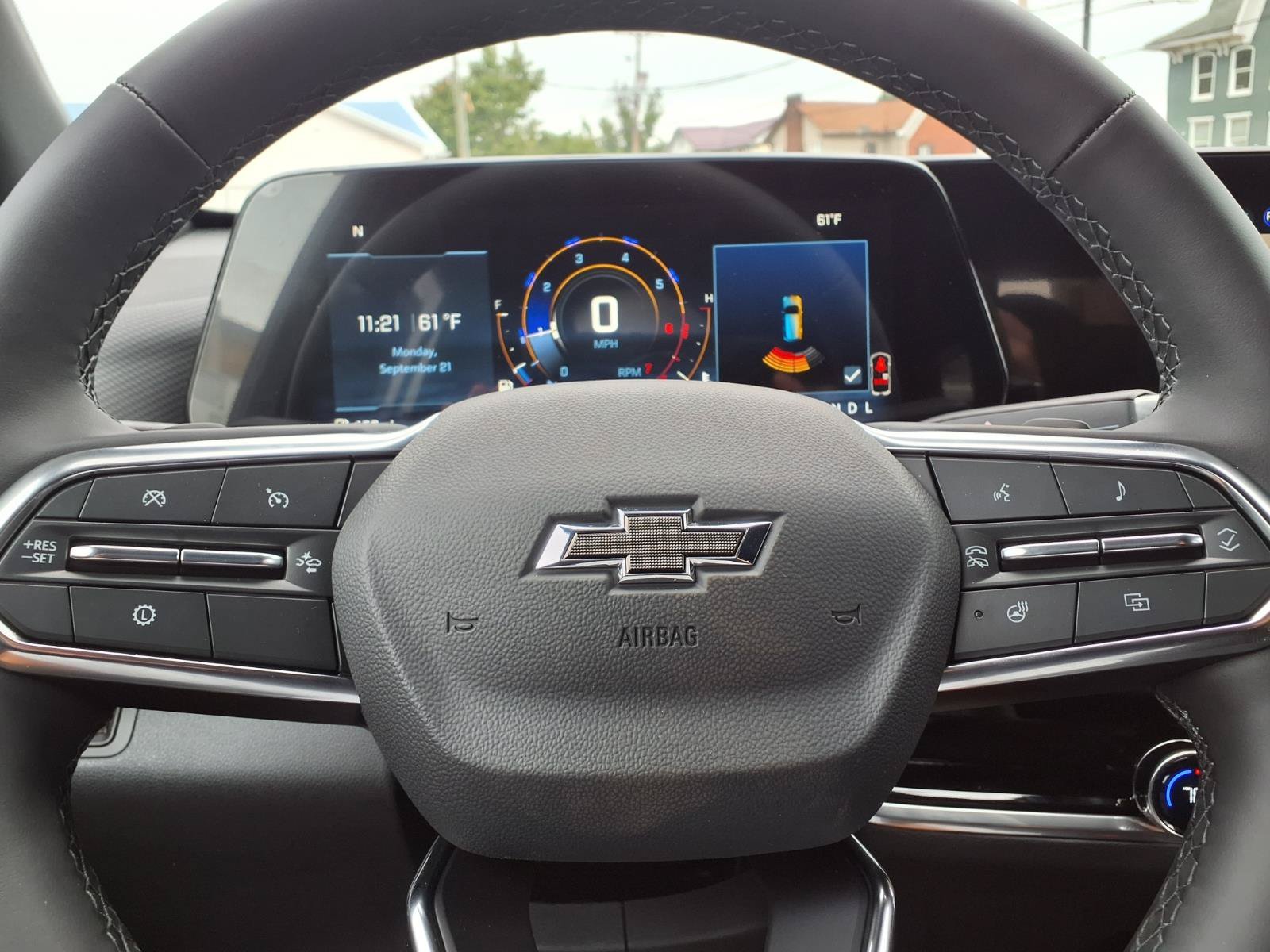 2027 Chevrolet Equinox LT - Photo 13