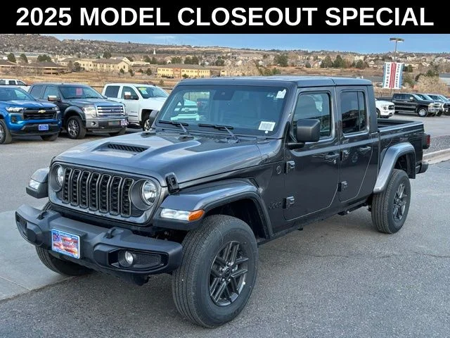 2025 Jeep Gladiator Sport S Auto's photo