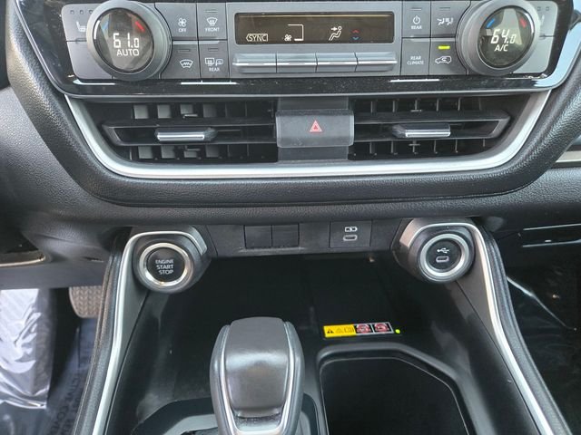 Used 2025 Silver Toyota XLE image 14