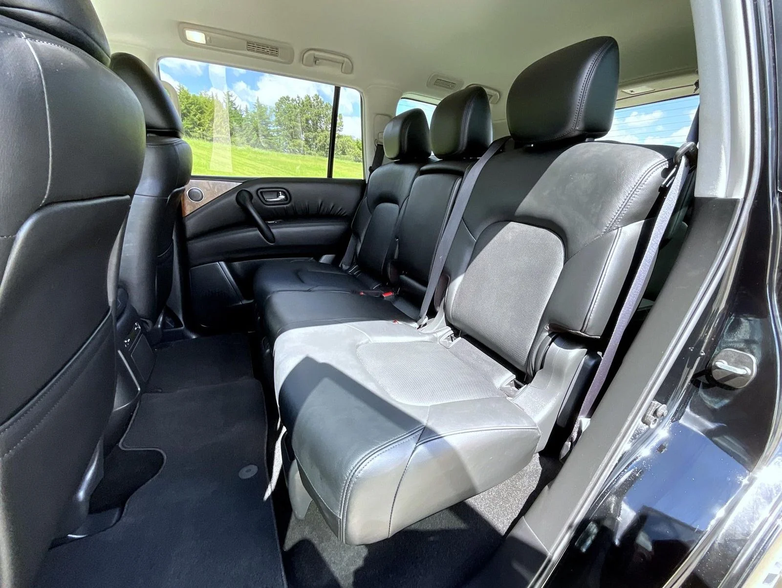 Used 2023 Black Nissan SL image 22