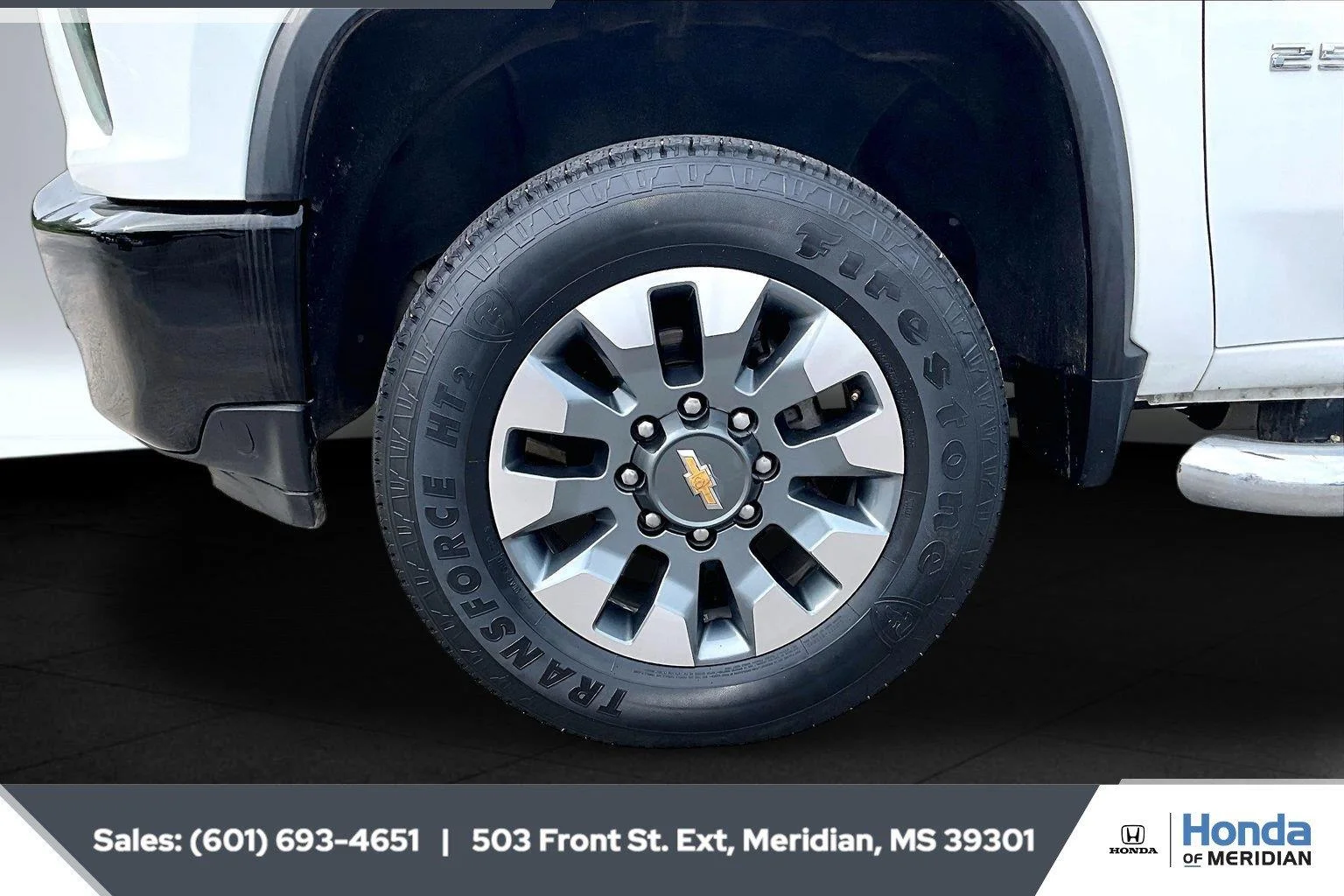 Used 2023 Summit White Chevrolet Custom image 7