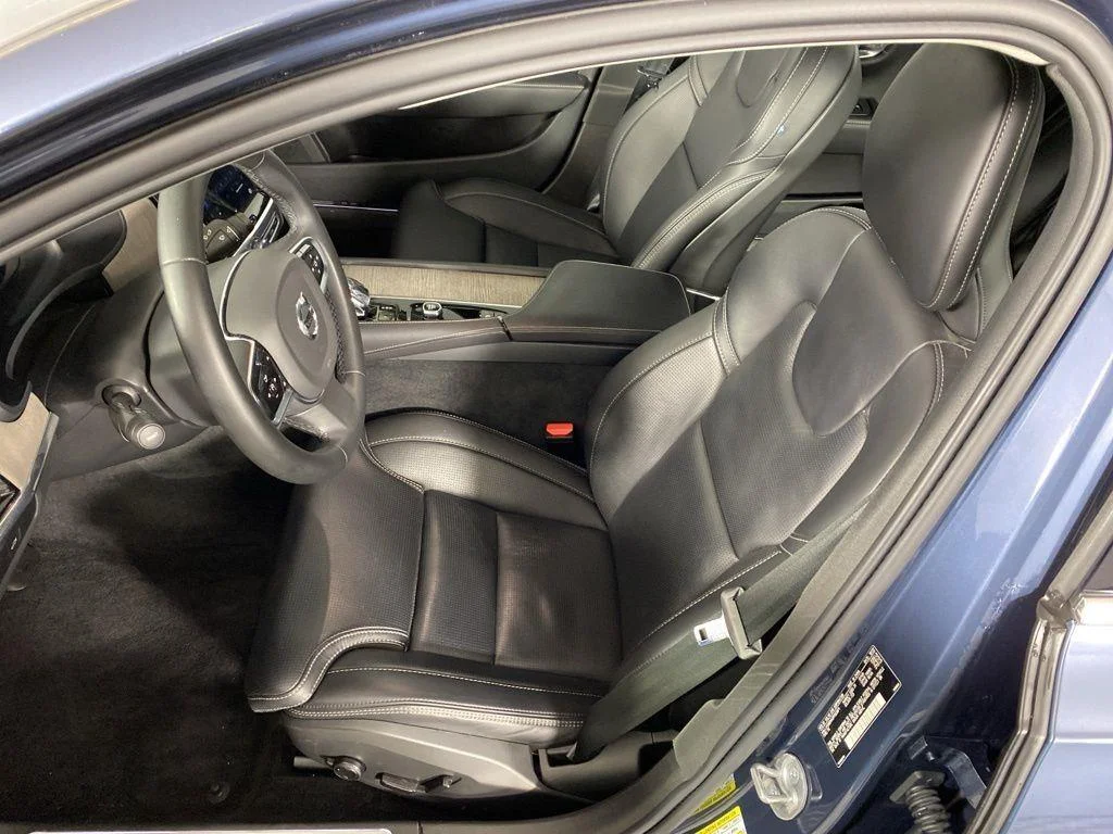 Used 2023 Denim Blue Metallic Volvo Ultimate image 10