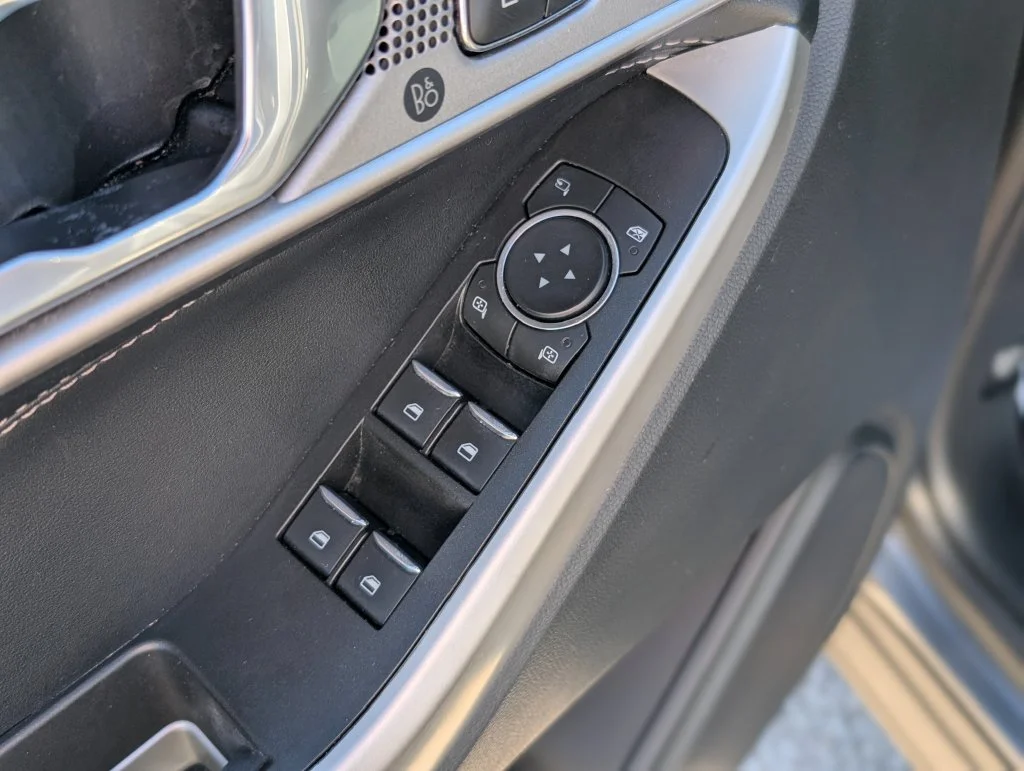 Used 2022 Gray Ford Limited image 16