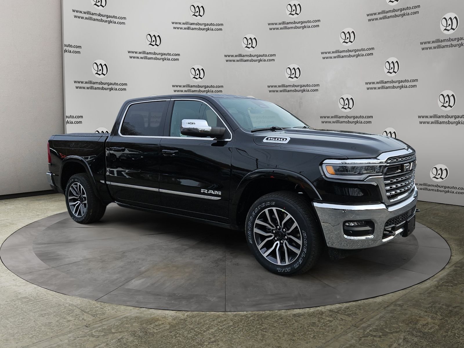 New 2026 Diamond Black Crystal Pearl-Coat Exterior Paint RAM Limited image 7
