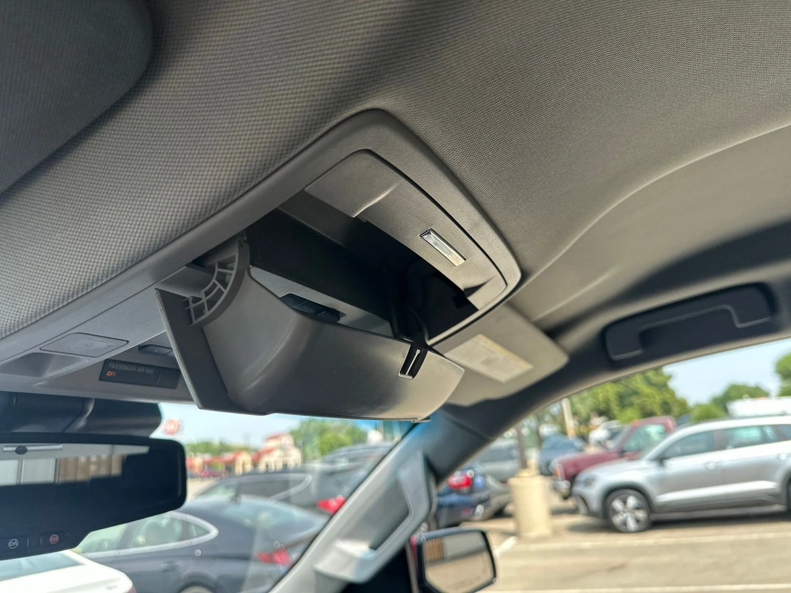 Used 2018 Red GMC SLT image 77