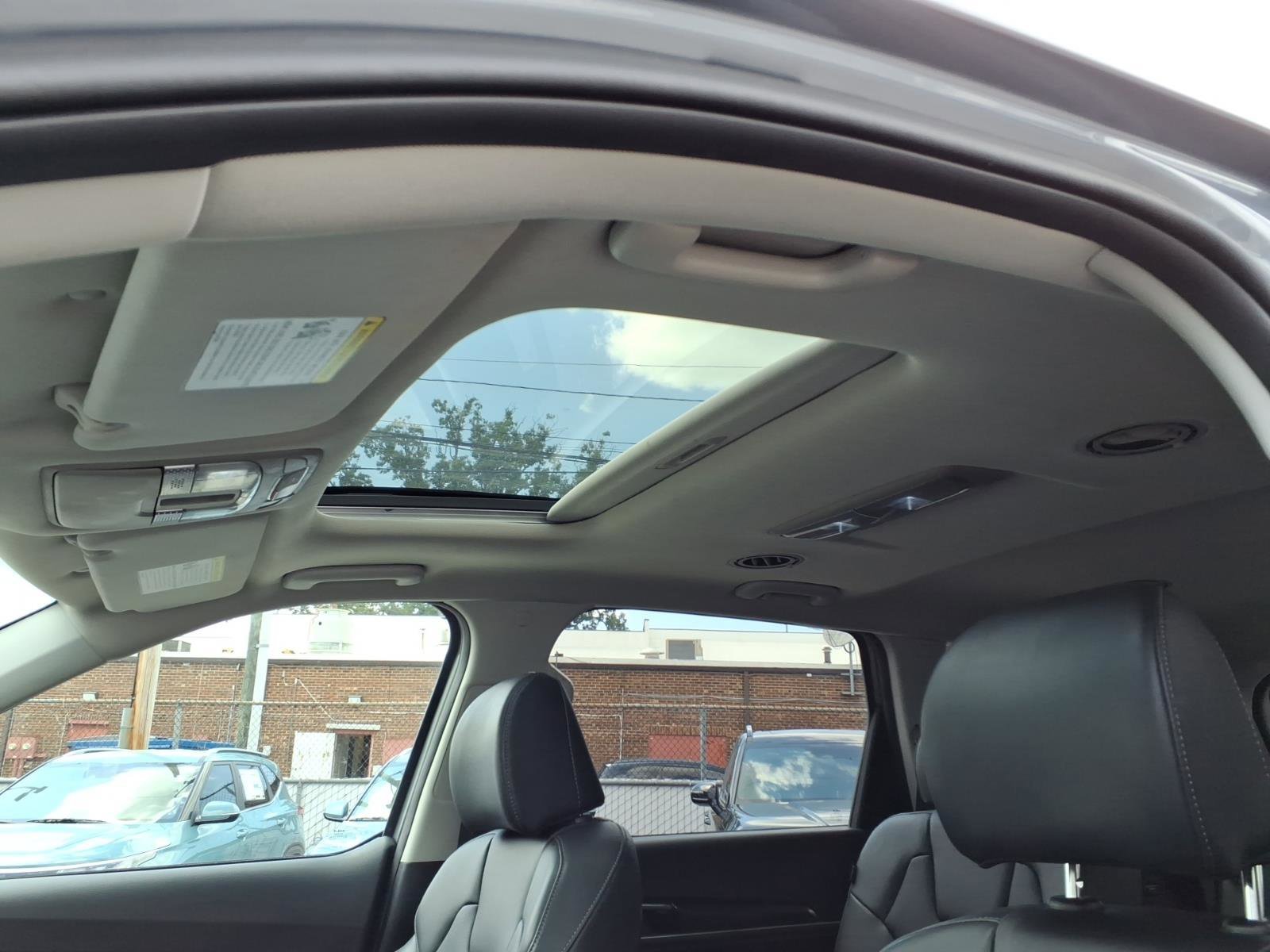 Used 2024 Everlasting Silver Kia S image 4