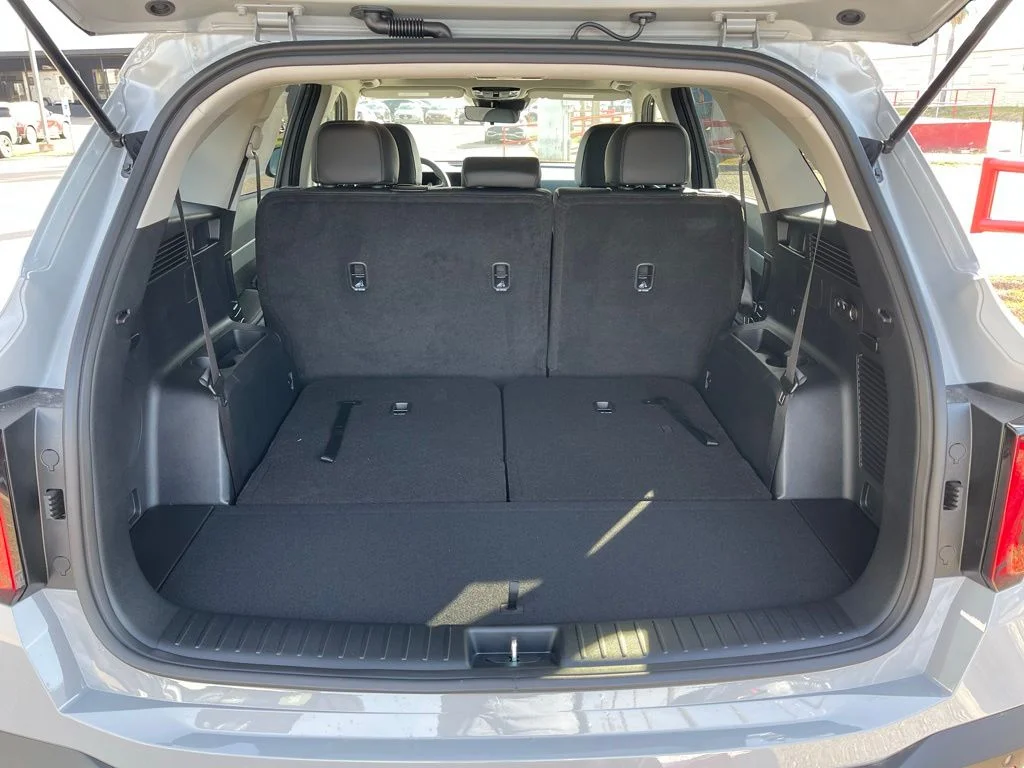 New 2026 Gray Kia S image 7