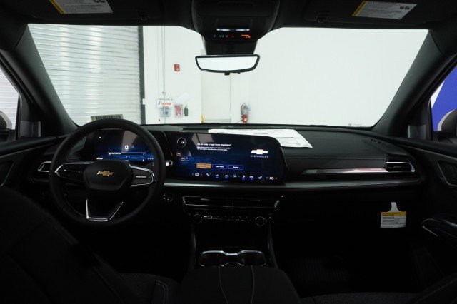 New 2026 Summit White Chevrolet LT image 25