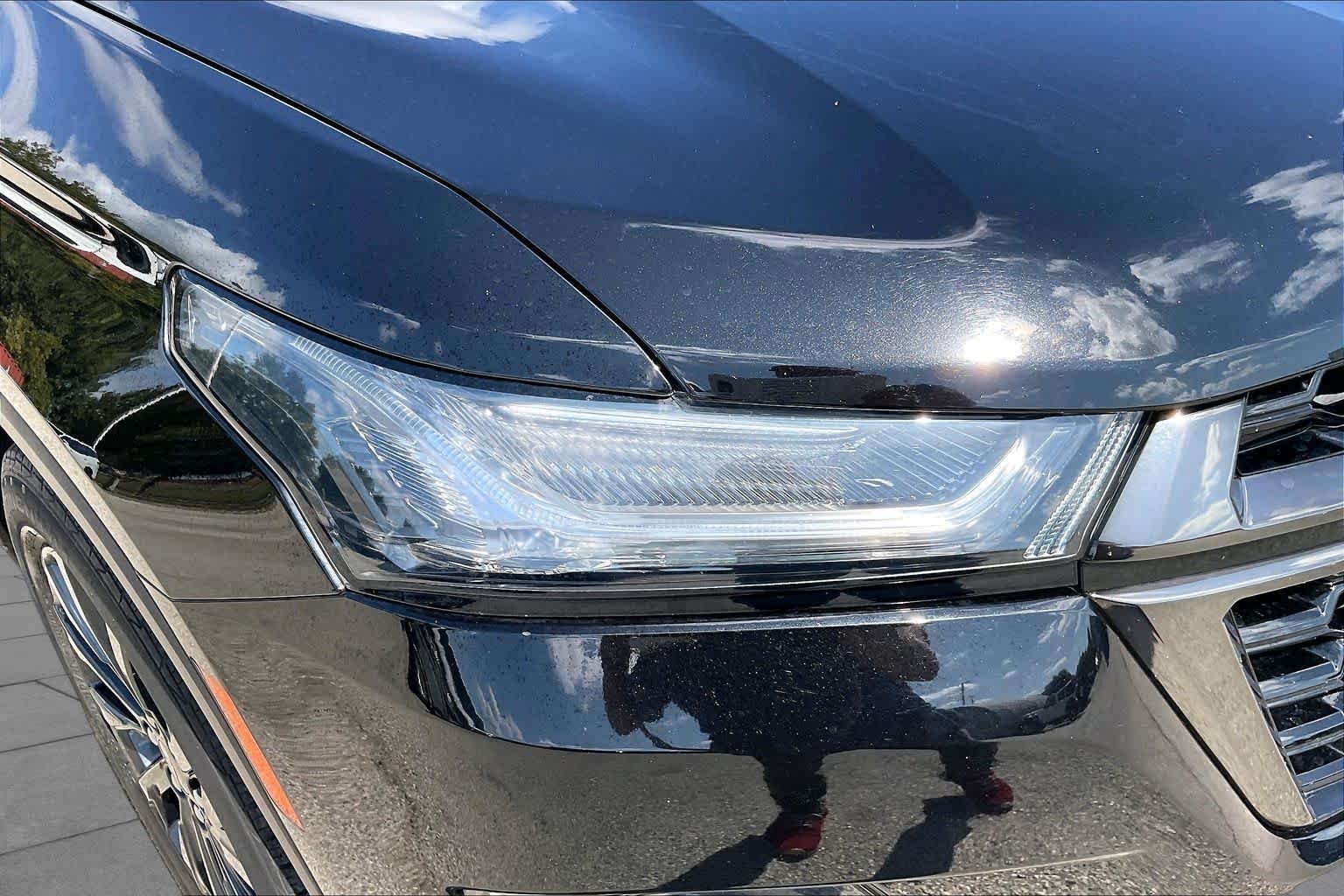 Used 2023 Mosaic Black Metallic Chevrolet RS image 26