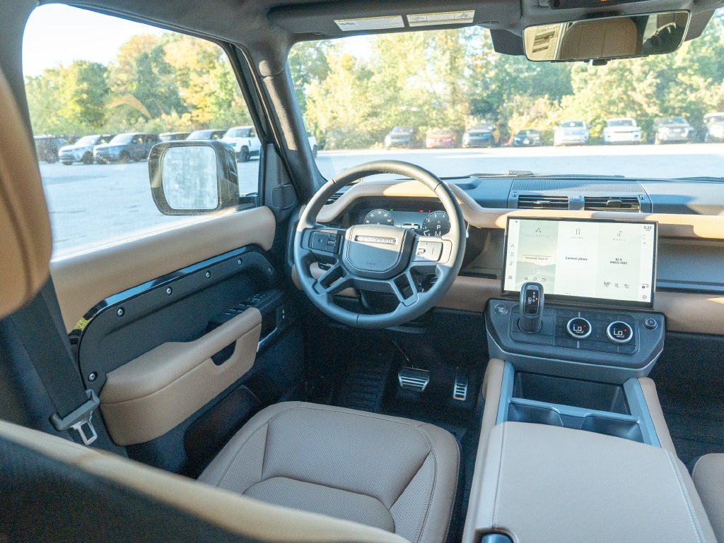 2026 Land Rover Defender V8 - Photo 18