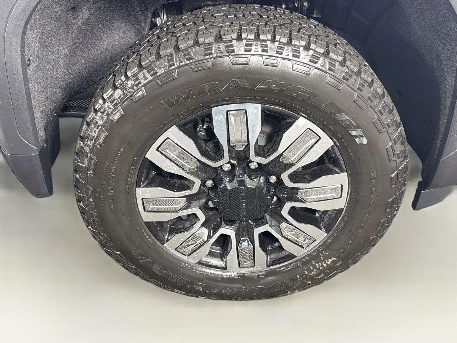 2026 GMC Sierra 2500HD Denali - Photo 37