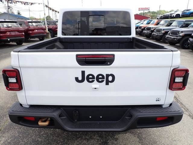 New 2026 Bright White Clear-Coat Exterior Paint Jeep 85th Anniversary Edition image 4