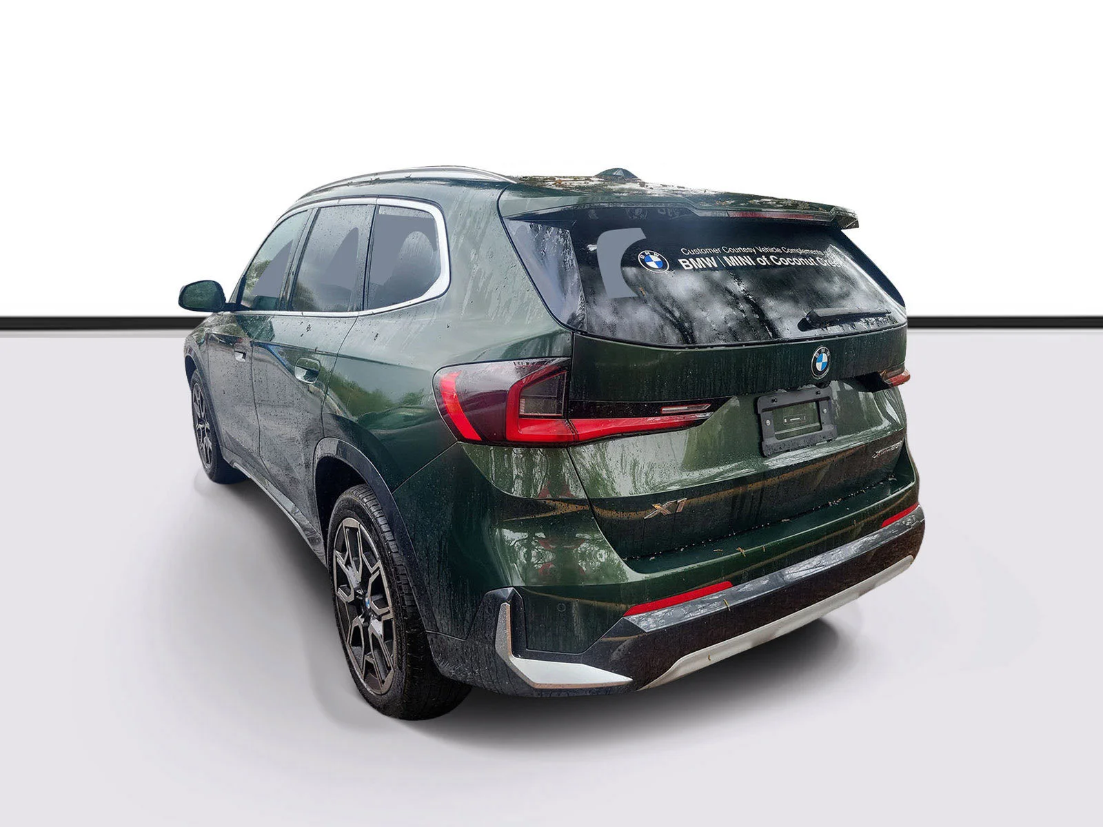 Used 2025 San Remo Green Metallic BMW xDrive28i image 3