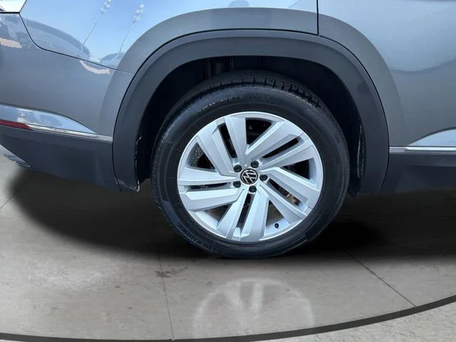 Used 2021  Volkswagen SEL image 32