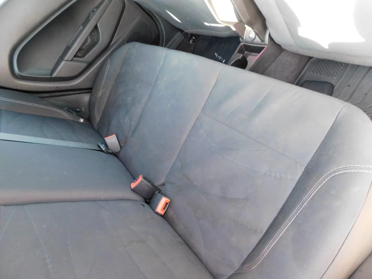 Used 2018 Black Ford SE SEDAN image 11