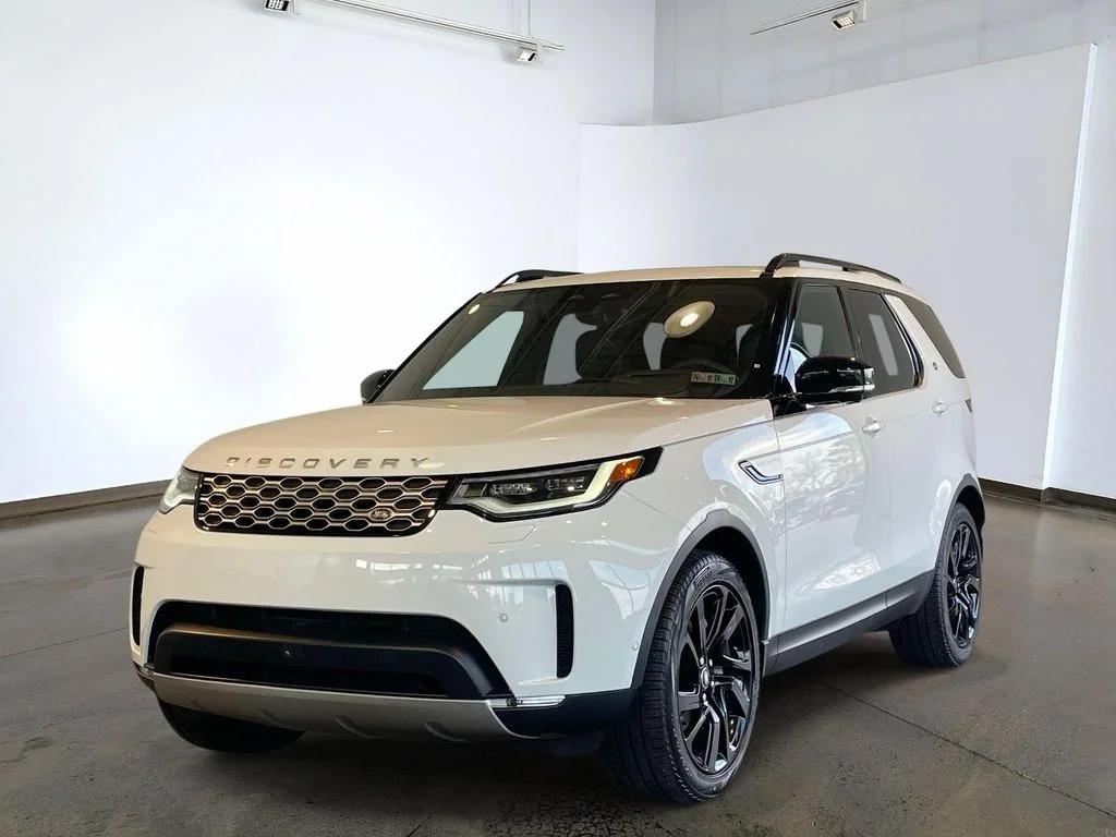 2025 Land Rover Discovery P300 S's photo