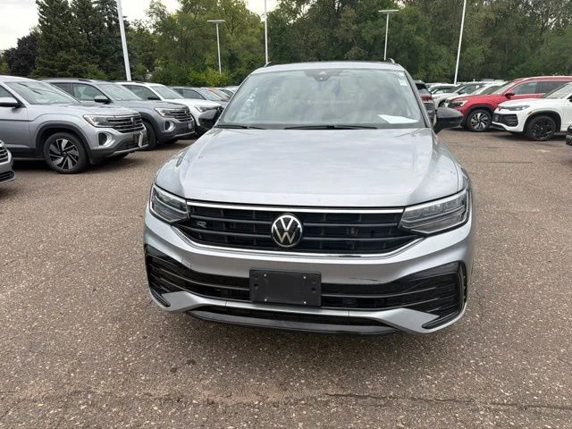 Certified Used 2023 Silver Volkswagen 2.0T SE R-Line Black image 8