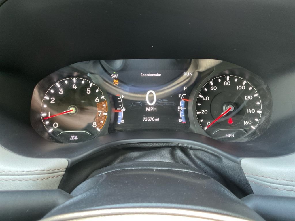 Used 2024 Silver Jeep Limited image 19