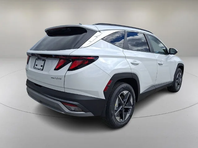 New 2026 White Hyundai SEL image 4