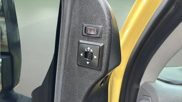 Used 2022 Yellow Ford CUTWY image 38