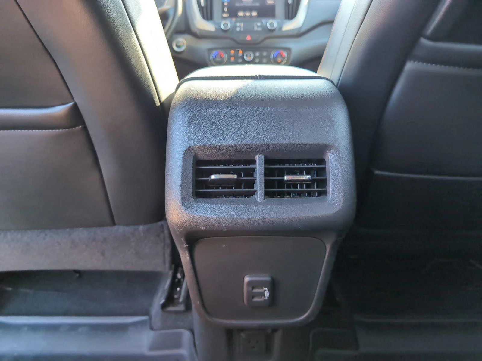 Used 2020 EBONY TWILIGHT METALLIC GMC SLT image 36