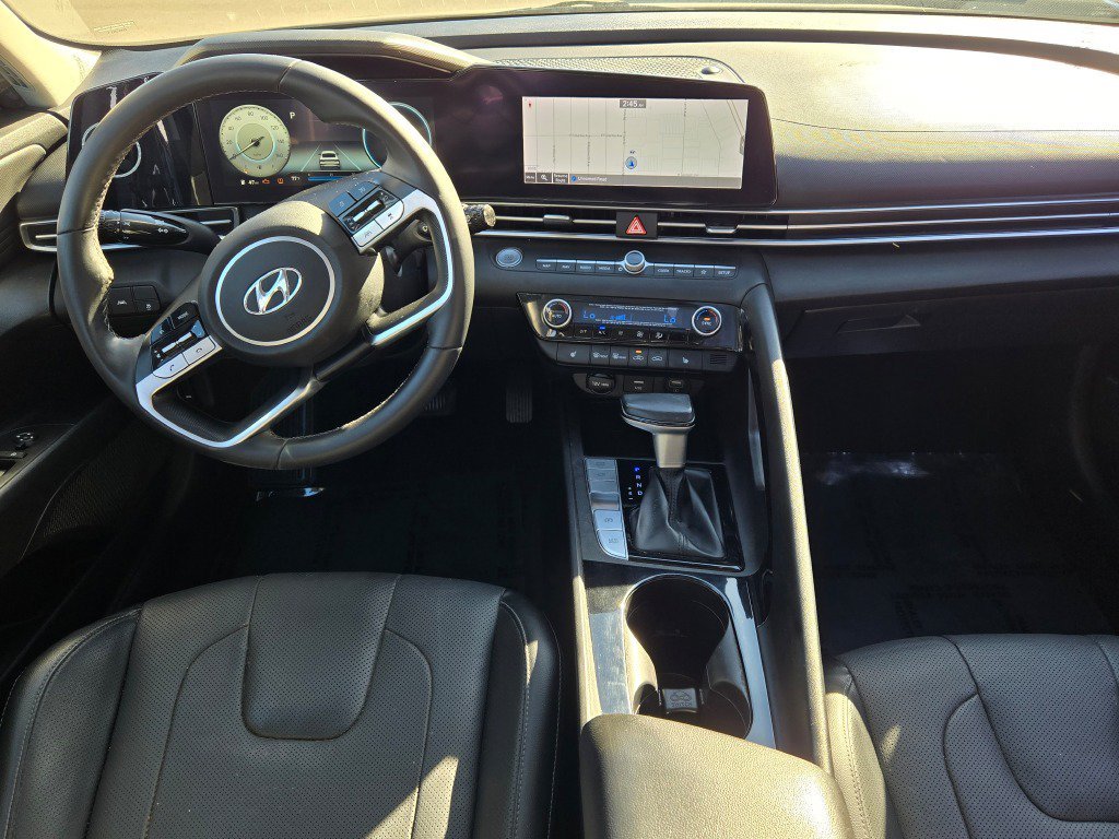 Used 2021 Phantom Black Hyundai Limited image 12