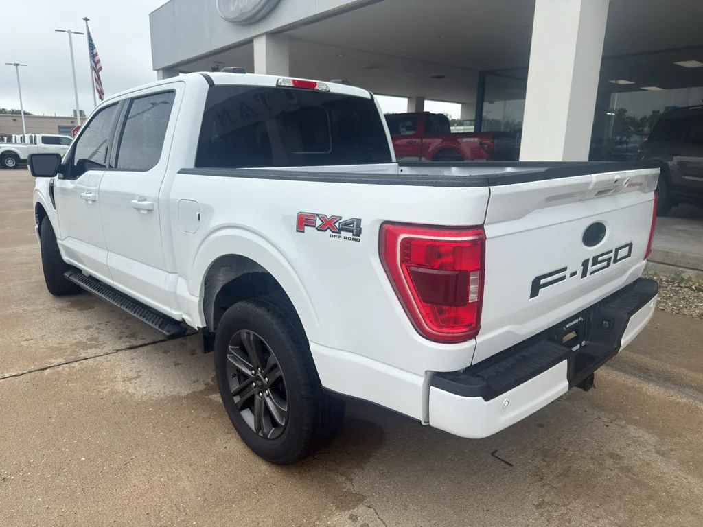 Used 2023 Oxford White Ford XLT image 13