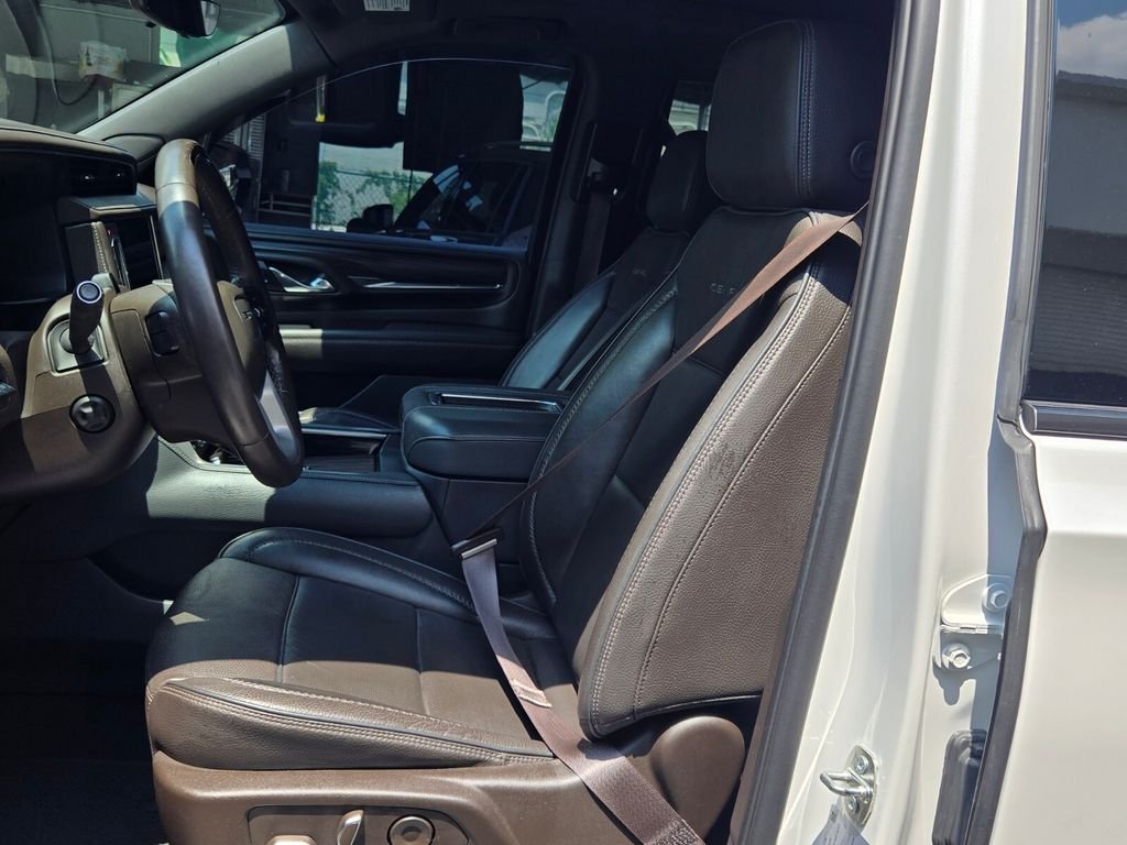 Used 2023 White GMC Denali image 14