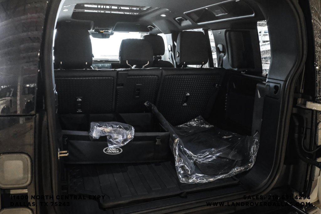 New 2026 Borasco Grey Metallic Land Rover S image 39