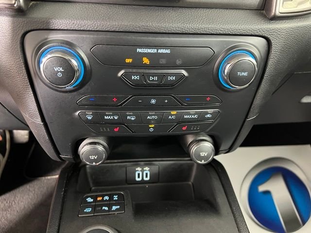 Used 2019 White Ford Lariat image 27