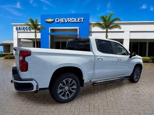 New 2026 Summit White Chevrolet RST image 6