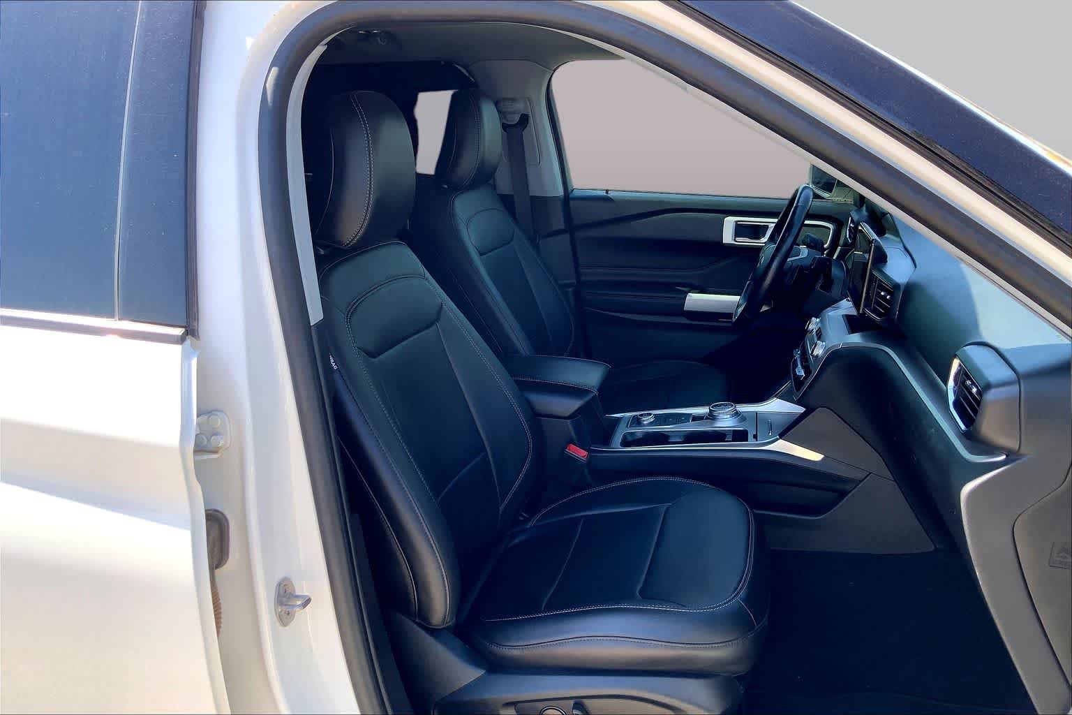Used 2021 Star White Metallic Tri-Coat Ford XLT image 9