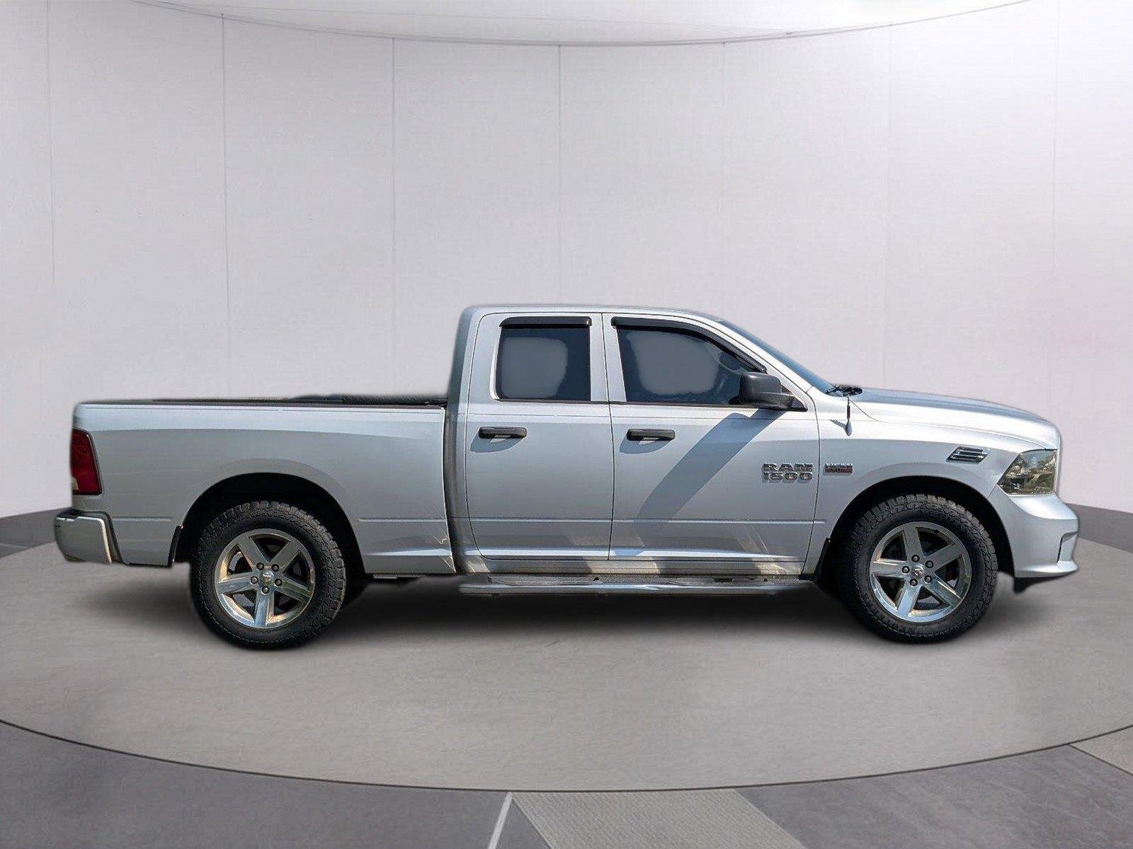 Used 2013 Bright Silver Metallic Ram Express image 7