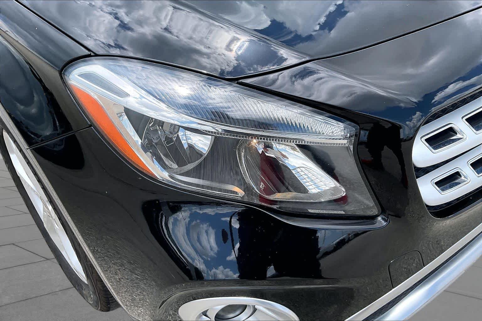 Used 2020 Black Mercedes-Benz GLA 250 image 27