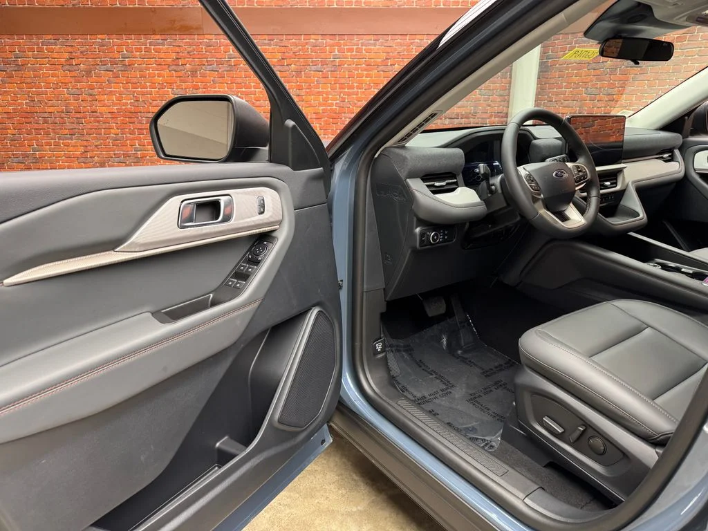 2026 Ford Explorer Active - Photo 8