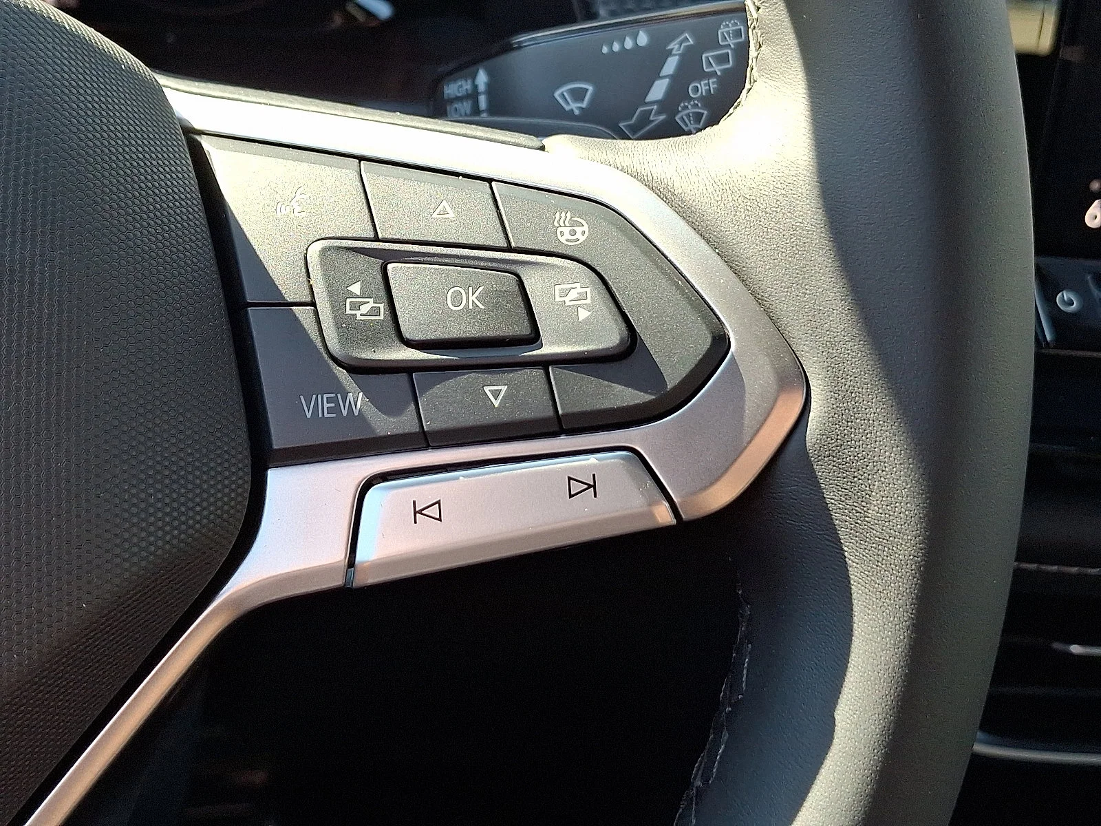New 2026 Avocado Green Pearl Volkswagen 2.0T SEL Premium R-Line image 18