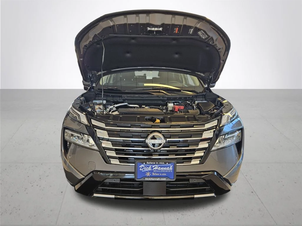 New 2026 Gun Metallic Nissan Platinum image 4