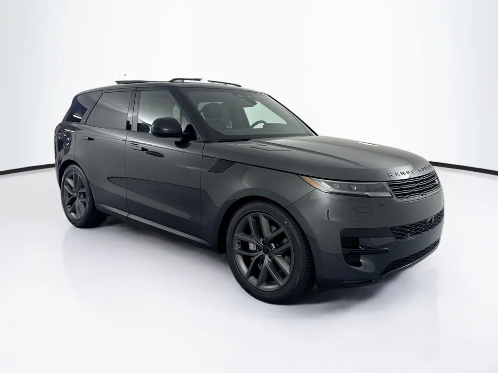 New 2026 Carpathian Grey Land Rover SE image 3