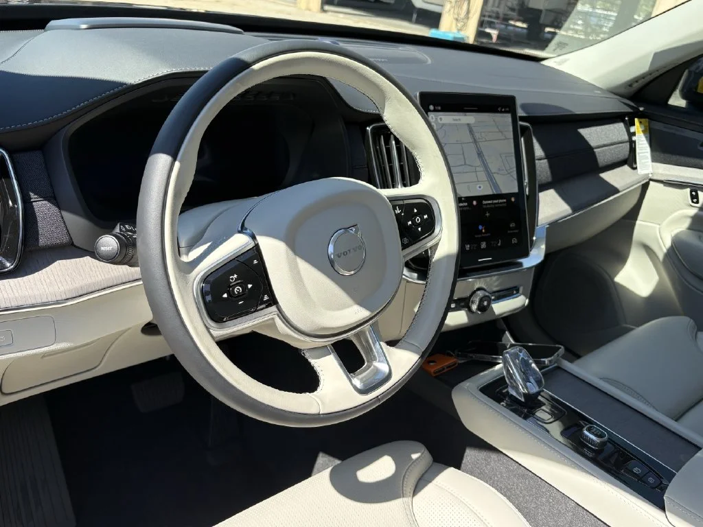 2026 Volvo XC90 Ultra - Photo 14