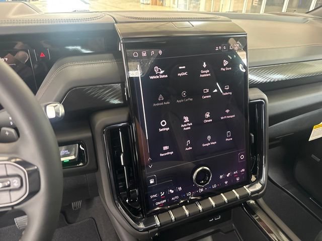 2026 GMC Yukon AT4 - Photo 13