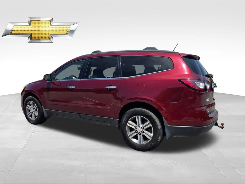 Used 2015 SIREN RED TINTCOAT Chevrolet LT image 5