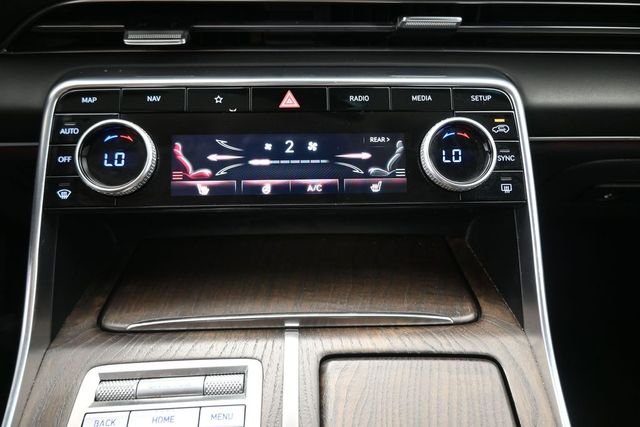 Used 2024 White Genesis 2.5T image 6
