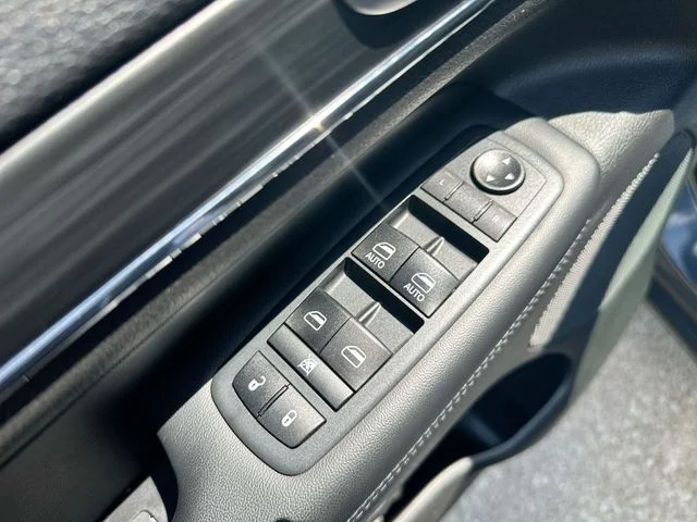 Used 2020 Blue Jeep Limited image 26