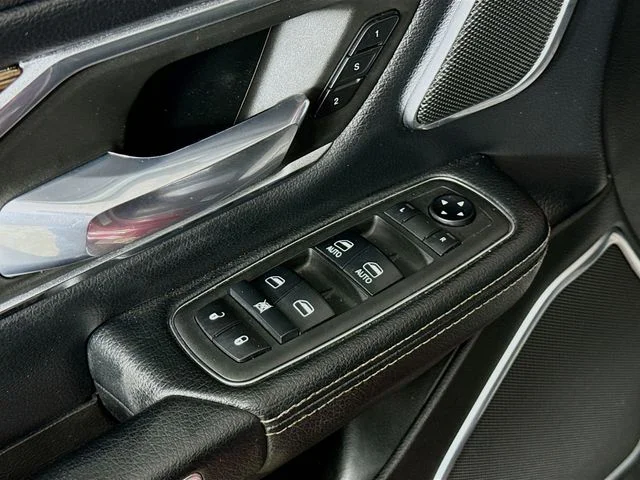 Used 2019 Red Ram Laramie image 18