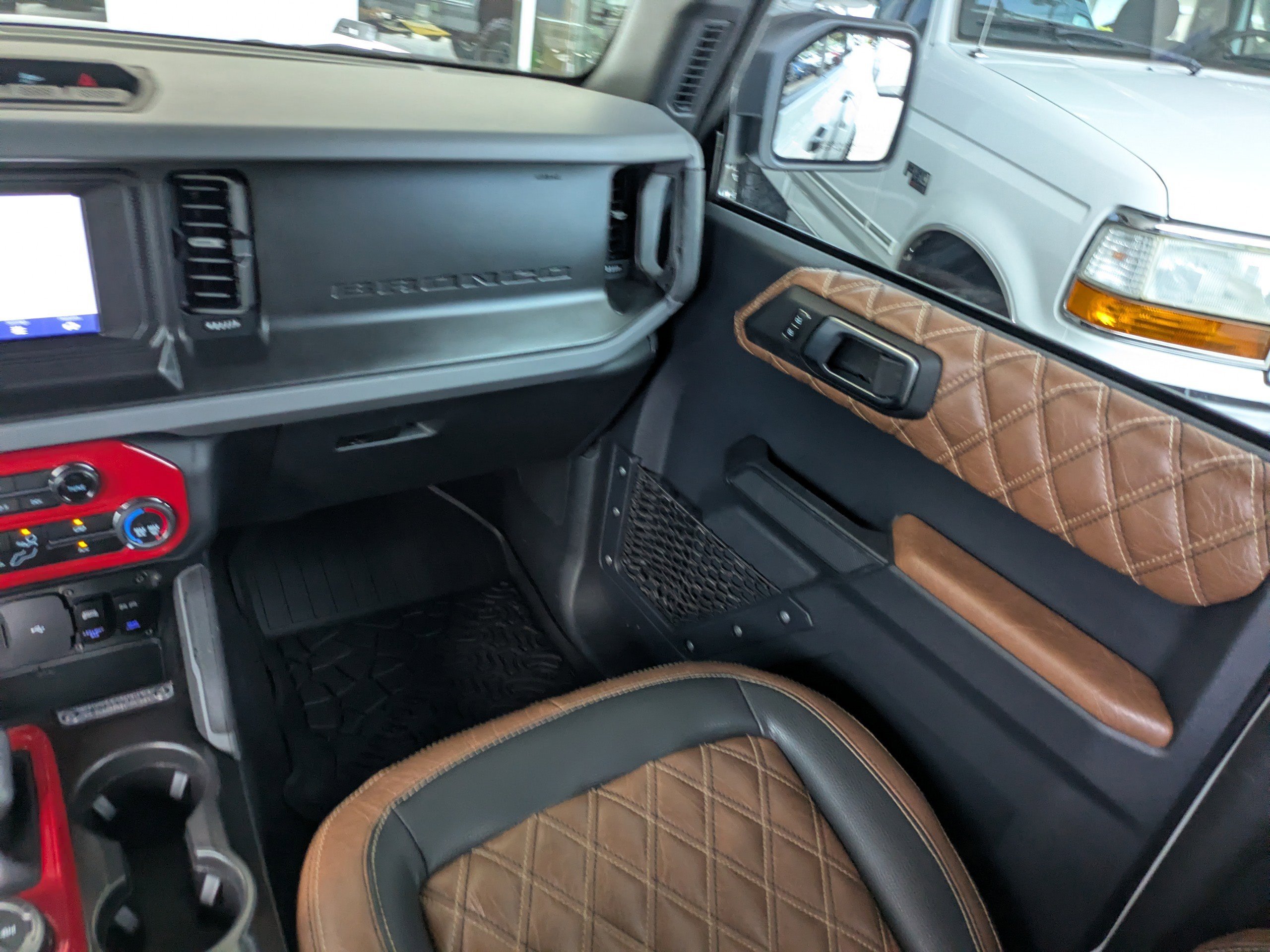 Used 2023 Oxford White Ford Big Bend image 17