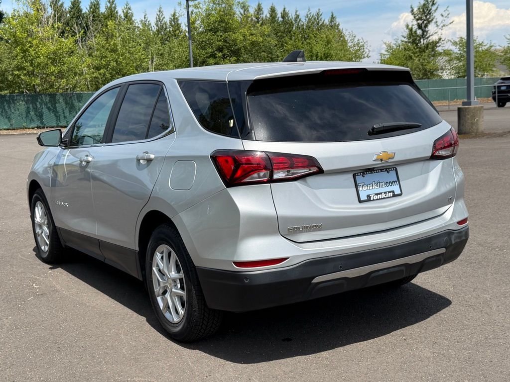 Used 2022 Silver Ice Metallic Chevrolet LT image 6