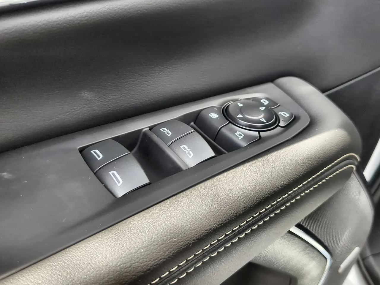 New 2026 Summit White GMC Elevation image 23