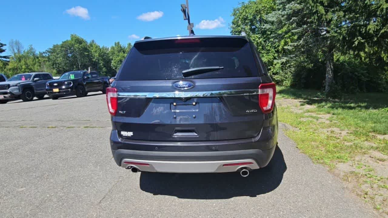 Used 2017 Smoked Quartz Metallic Tinted Clearcoat Ford XLT image 8