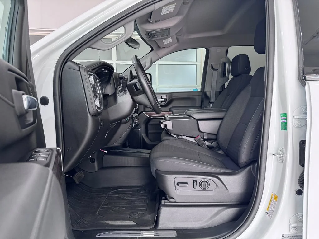Certified Used 2022 Summit White GMC SLE image 11
